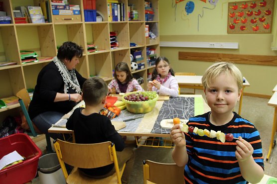 Projekttag an der Grundschule zum gesunden Fr&uuml;hst&uuml;ck (Foto: Karl-Heinz Herrmann)