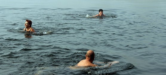 Brrr! Sehr k&uuml;hl beim Abbaden (Foto: Karl-Heinz Herrmann)