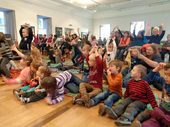 Gemeinsames Singen macht Spaß (Foto: Kindervilla Bad Frankenhausen) Gemeinsames Singen macht Spaß (Foto: Kindervilla Bad Frankenhausen)