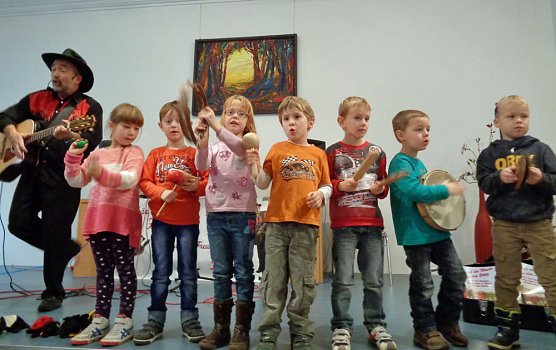 Gemeinsames Singen macht Spaß (Foto: Kindervilla Bad Frankenhausen) Gemeinsames Singen macht Spaß (Foto: Kindervilla Bad Frankenhausen)