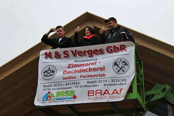 Richtfest im Ferienpark Feuerkuppe (Foto: Karl-Heinz Herrmann)