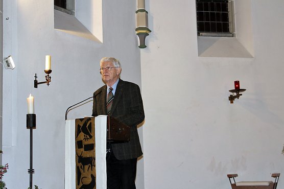 Bekannter Fernsehjournalist zu Gast (Foto: Karl-Heinz Herrmann) Bekannter Fernsehjournalist zu Gast (Foto: Karl-Heinz Herrmann)