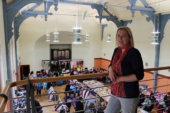 Andrang beim Spielsachenbasar (Foto: Karl-Heinz Herrmann)