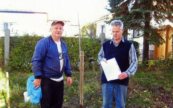 Selten gewordene Obstsorten gepflanzt (Foto: Hannlore Kutscha)