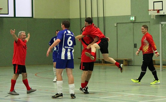 Pokalverteidiger "nur" im kleinen Finale (Foto: Karl-Heinz Herrmann) Pokalverteidiger "nur" im kleinen Finale (Foto: Karl-Heinz Herrmann)