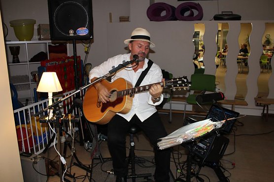 Ein Hoch auf die Ehrenamtlichen (Foto: Karl-Heinz Herrmann)