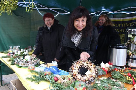 Windiger Start in den Advent (Foto: Karl-Heinz Herrmann)