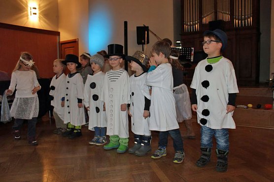 Senioren feierten schon mal Weihnacht (Foto: Karl-Heinz Herrmann) Senioren feierten schon mal Weihnacht (Foto: Karl-Heinz Herrmann)