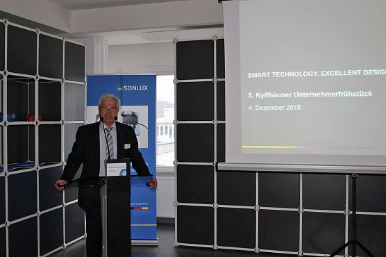 Wirtschaftsminister zum Unternehmerfr&uuml;hst&uuml;ck bei Sonlux (Foto: Karl-Heinz Herrmann)