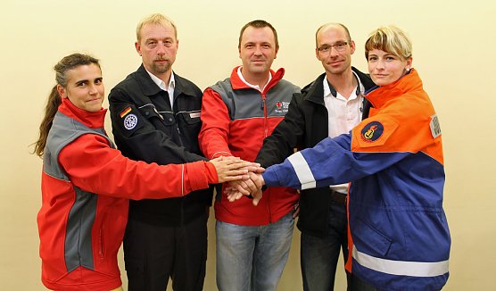 Publikumspreis winkt (Foto: Karl-Heinz Herrmann) Publikumspreis winkt (Foto: Karl-Heinz Herrmann)