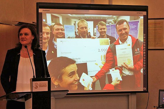 Coole Sache � Aktion helfende Hand (Foto: Karl-Heinz Herrmann)