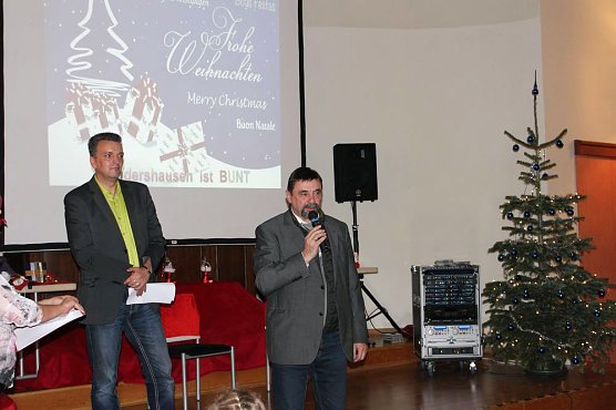 Kunterbunte Weihnachtsfeier (Foto: Karl-Heinz Herrmann)