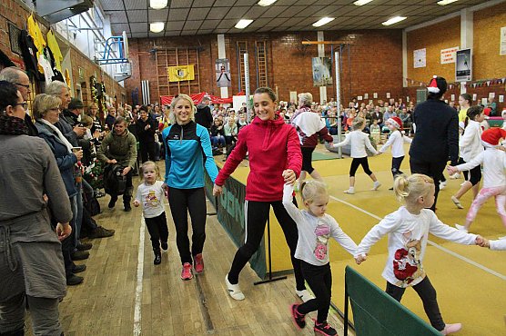 Zum 17. Mal - Weihnachtsturnen (Foto: Karl-Heinz Herrmann)