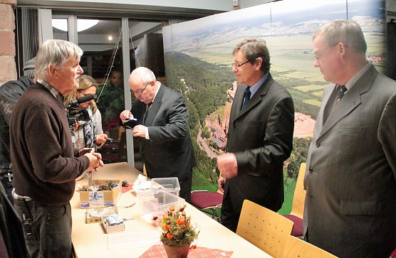 Doch noch Schätze geborgen (Foto: H.Kolbe / Kur & Tourismus GmbH ) Doch noch Schätze geborgen (Foto: H.Kolbe / Kur & Tourismus GmbH )