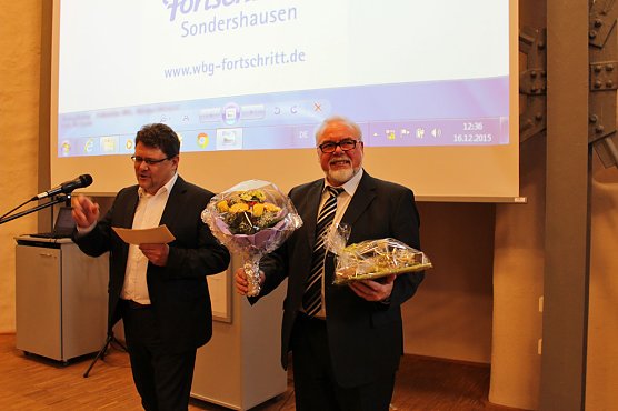 Mit Herz verabschiedet (Foto: Karl-Heinz Herrmann) Mit Herz verabschiedet (Foto: Karl-Heinz Herrmann)