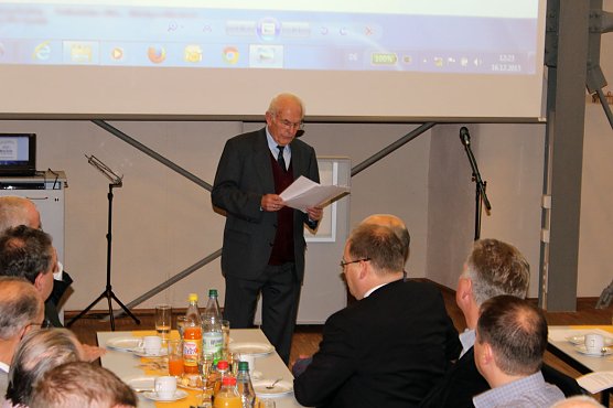 Mit Herz verabschiedet (Foto: Karl-Heinz Herrmann) Mit Herz verabschiedet (Foto: Karl-Heinz Herrmann)