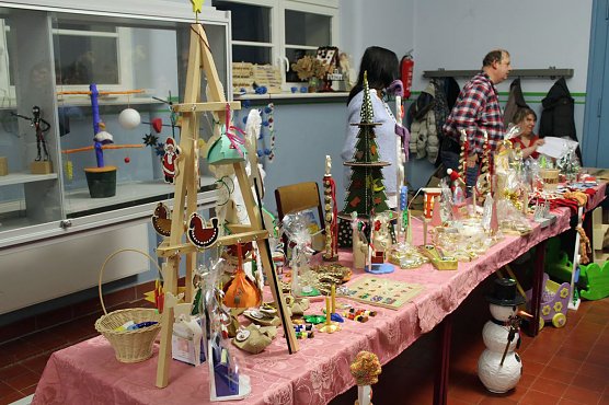 Der Weihnachtsstern (Foto: Karl-Heinz Herrmann) Der Weihnachtsstern (Foto: Karl-Heinz Herrmann)