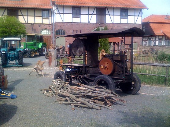 Fahrbare Bands&auml;ge (Foto: Roland Fuhrmann)