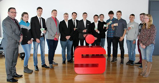 Spannendes Finale beim Planspiel B&ouml;rse 2015 (Foto: Karl-Heinz Herrmann)