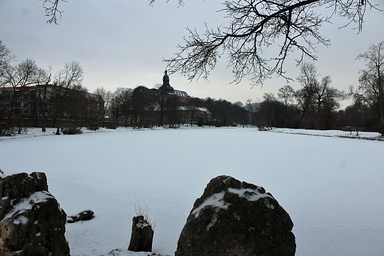 Gef&auml;hrlicher Leichtsinn auf Parkteich (Foto: Karl-Heinz Herrmann)