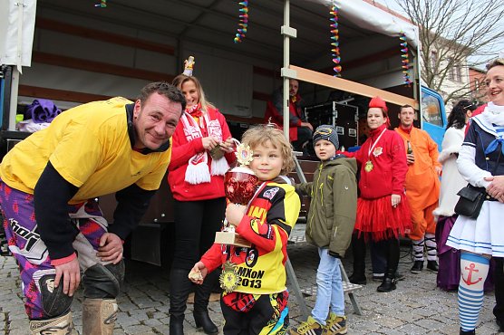 Party auf dem Anger (Foto: Karl-Heinz Herrmann)