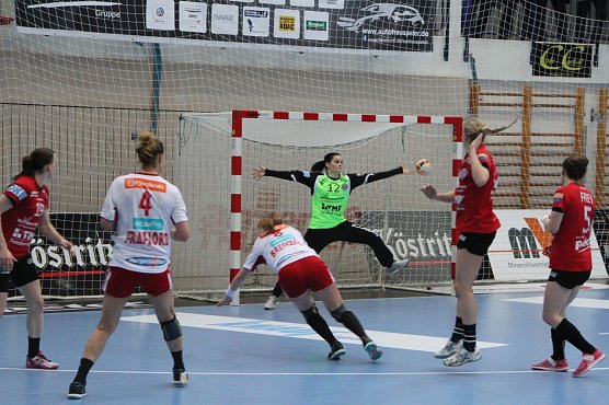 Halbzeit in der Wiedigsburg, die Gäste aus Norwegen sind knapp in Führung (Foto: Angelo Glashagel) Halbzeit in der Wiedigsburg, die Gäste aus Norwegen sind knapp in Führung (Foto: Angelo Glashagel)