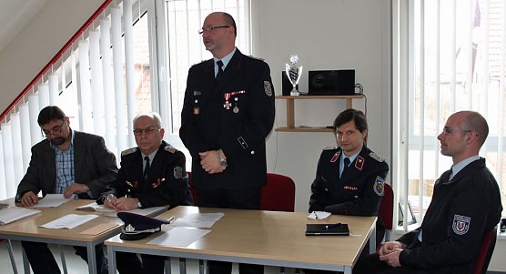 Nicht alles eitel Sonnenschein bei der FFW (Foto: Karl-Heinz Herrmann)