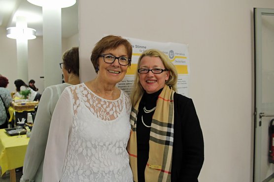 Stimmung im Achteckhaus (Foto: Karl-Heinz Herrmann)