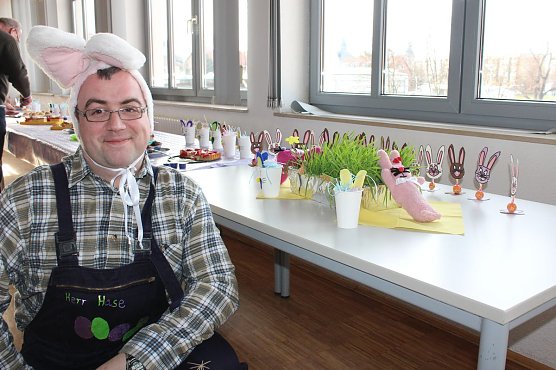 Osterhase bei FFW Sondershausen-Mitte (Foto: Karl-Heinz Herrmann) Osterhase bei FFW Sondershausen-Mitte (Foto: Karl-Heinz Herrmann)