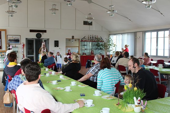 Osterhase bei FFW Sondershausen-Mitte (Foto: Karl-Heinz Herrmann) Osterhase bei FFW Sondershausen-Mitte (Foto: Karl-Heinz Herrmann)