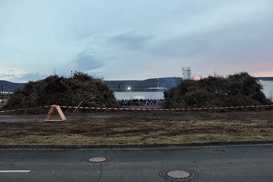 Ein Feuer ist nicht genug (Foto: Karl-Heinz Herrmann) Ein Feuer ist nicht genug (Foto: Karl-Heinz Herrmann)
