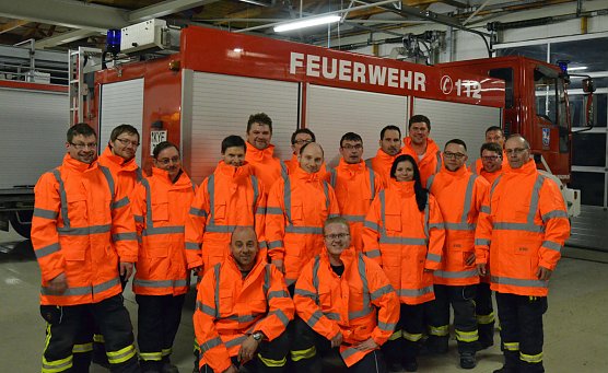 Regenjacken als Spende bekommen (Foto: Andreas Hocke) Regenjacken als Spende bekommen (Foto: Andreas Hocke)