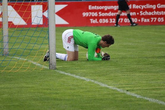 Eintracht Sondershausen mit neuem Trainer (Foto: Karl-Heinz Herrmann) Eintracht Sondershausen mit neuem Trainer (Foto: Karl-Heinz Herrmann)