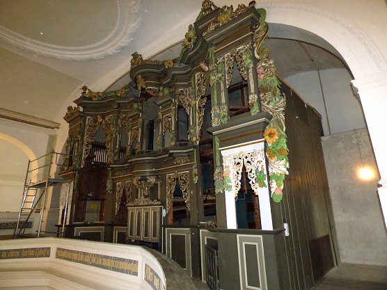 Die alte Dame Gro&szlig;e-Strobel-Orgel erz&auml;hlt�. (Foto: Peter Zimmer)