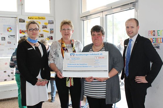 Ein großartiges Schulfest (Foto: Karl-Heinz Herrmann) Ein großartiges Schulfest (Foto: Karl-Heinz Herrmann)