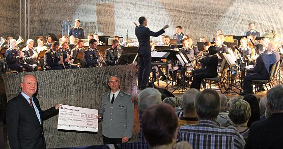 Stimmungsvoll unter Tage (Foto: Karl-Heinz Herrmann) Stimmungsvoll unter Tage (Foto: Karl-Heinz Herrmann)