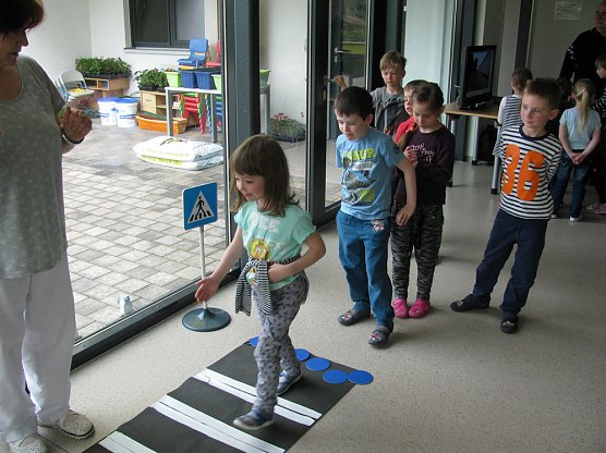 Verkehrssicherheitstag der Kita Bummi Artern (Foto: Bernd Müller) Verkehrssicherheitstag der Kita Bummi Artern (Foto: Bernd Müller)