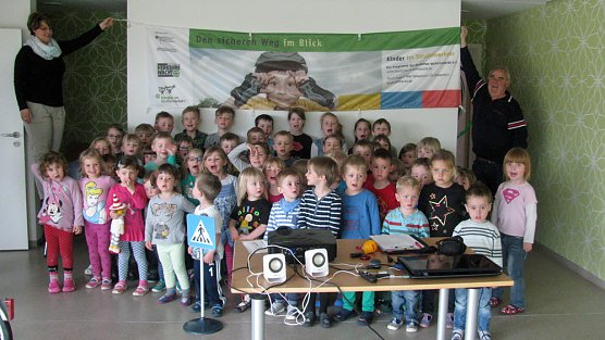 Verkehrssicherheitstag der Kita Bummi Artern (Foto: Bernd Müller) Verkehrssicherheitstag der Kita Bummi Artern (Foto: Bernd Müller)