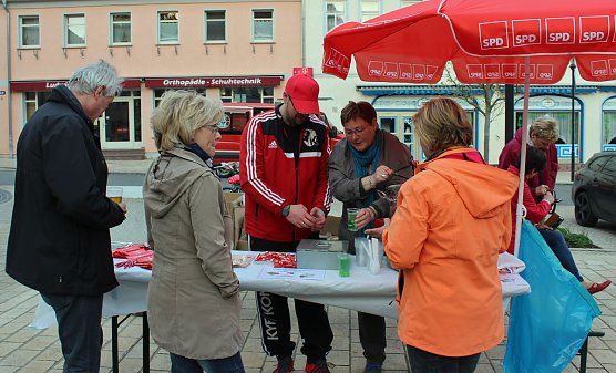 Maibaumparty in Frankenhausen (Foto: Karl-Heinz Herrmann) Maibaumparty in Frankenhausen (Foto: Karl-Heinz Herrmann)