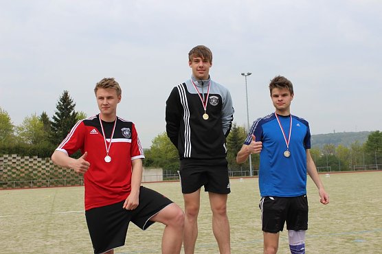 Kreisjugendspiele in der Leichtathletik (Foto: Karl-Heinz Herrmann) Kreisjugendspiele in der Leichtathletik (Foto: Karl-Heinz Herrmann)