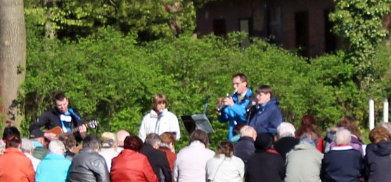 Mit Gottesdiensten Himmelfahrtstag eingeleitet (Foto: Karl-Heinz Herrmann) Mit Gottesdiensten Himmelfahrtstag eingeleitet (Foto: Karl-Heinz Herrmann)