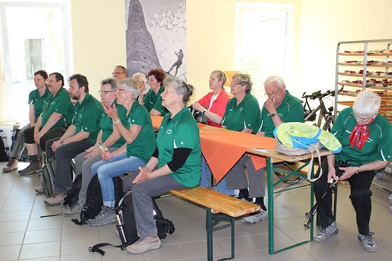 Hainleite-Wanderklub feierte 25-Jähriges (Foto: Karl-Heinz Herrmann) Hainleite-Wanderklub feierte 25-Jähriges (Foto: Karl-Heinz Herrmann)
