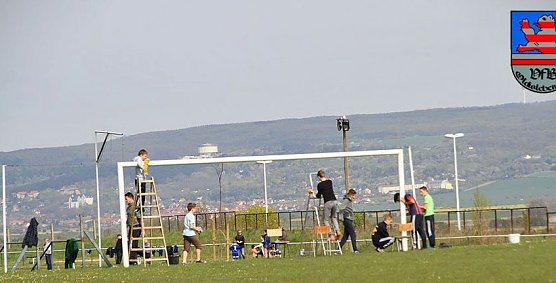 Ein Hoch auf alle Helfer beim Fr&uuml;hjahrsputz (Foto: VfB Oldisleben)