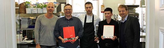 Lukullisches zu "ANTEVKA" (Foto: Karl-Heinz Herrmann)