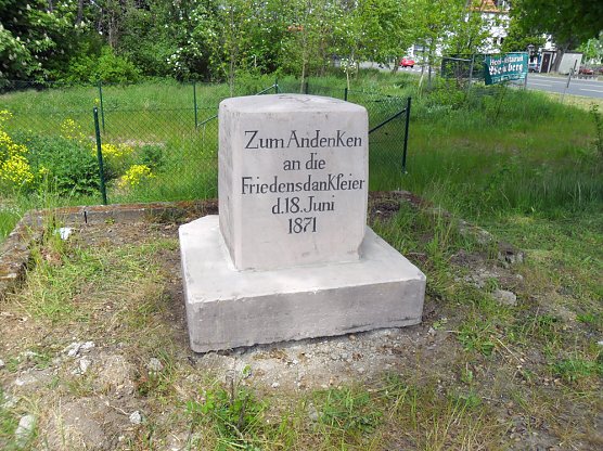 Arterner Friedensstein wieder hergestellt (Foto: Andreas Schmölling) Arterner Friedensstein wieder hergestellt (Foto: Andreas Schmölling)