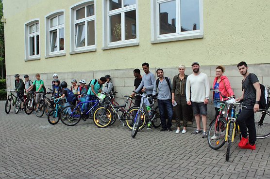 Für den Unstrut-Werra-Radweg geworben (Foto: Karl-Heinz Herrmann) Für den Unstrut-Werra-Radweg geworben (Foto: Karl-Heinz Herrmann)
