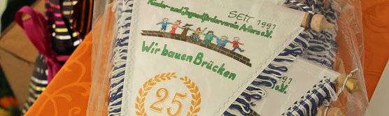 "Wir bauen Br&uuml;cken" (Foto: Karl-Heinz Herrmann)