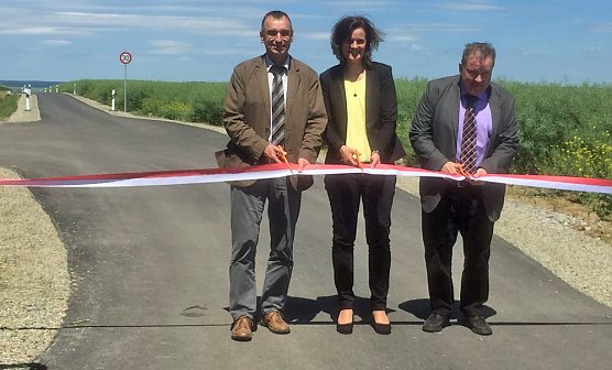 Weg zur Kompostierungsanlage übergeben (Foto: Bauamt Ebeleben) Weg zur Kompostierungsanlage übergeben (Foto: Bauamt Ebeleben)