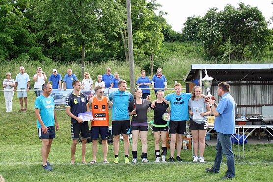 Der Wanderpokal geht nicht auf Reisen (Foto: Peter Fahnert)