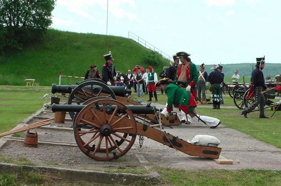 Kanonieren im Kyffhäuserkreis (Foto: Karl-Heinz Herrmann) Kanonieren im Kyffhäuserkreis (Foto: Karl-Heinz Herrmann)